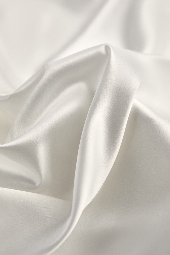 Marina white bridal robe – detail 5