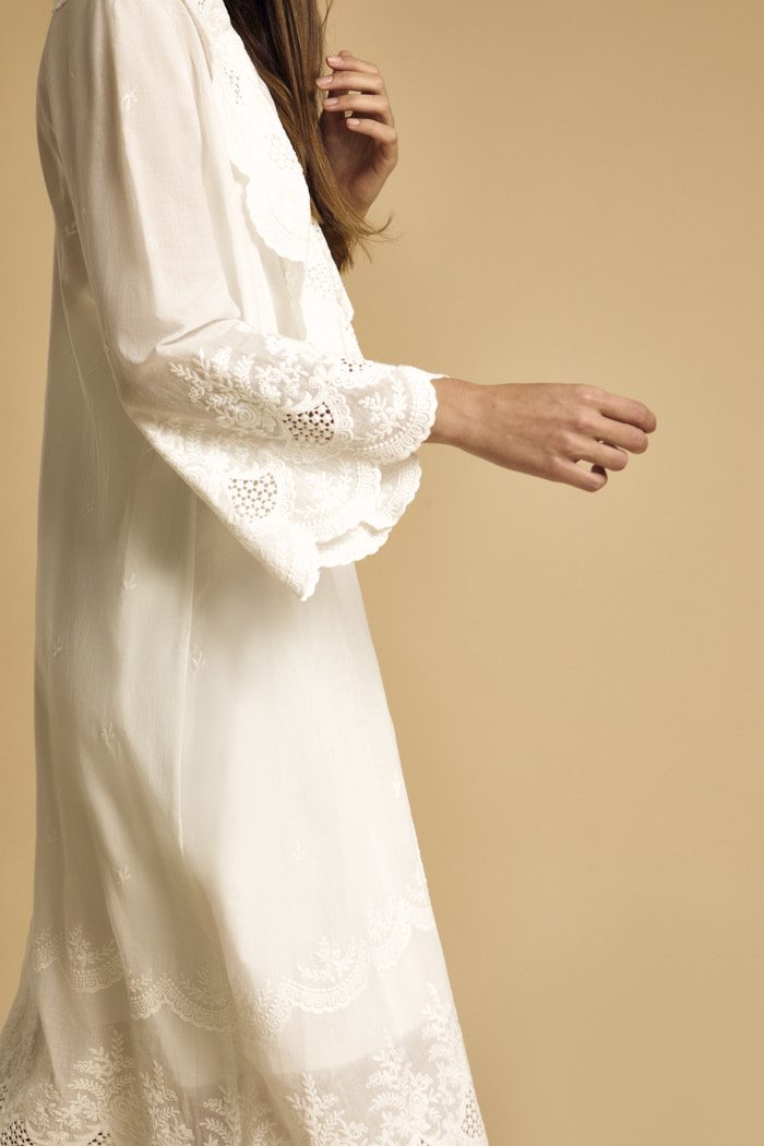 Refreshed classic style of the Ingrid bridal robe