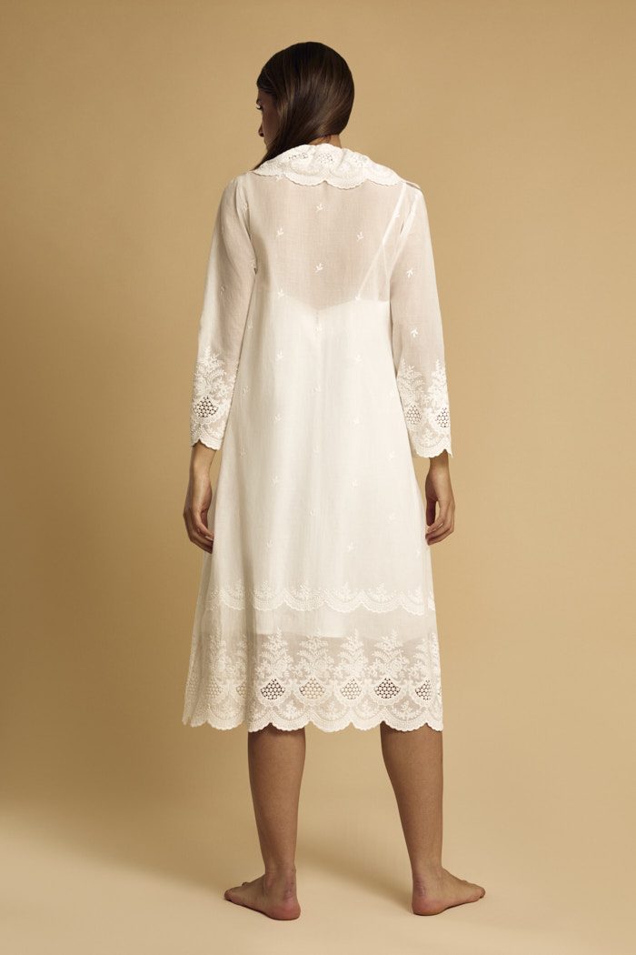 Embroidered cotton of the Ingrid bridal robe