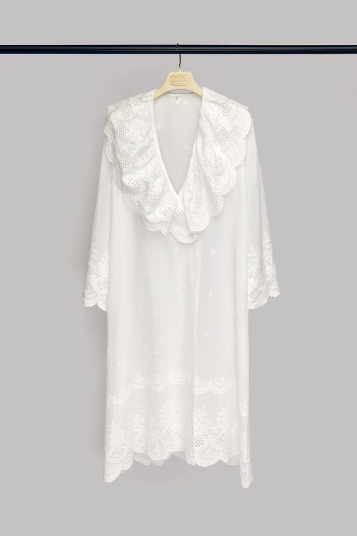 Complete bridal look with the Ingrid bridal robe