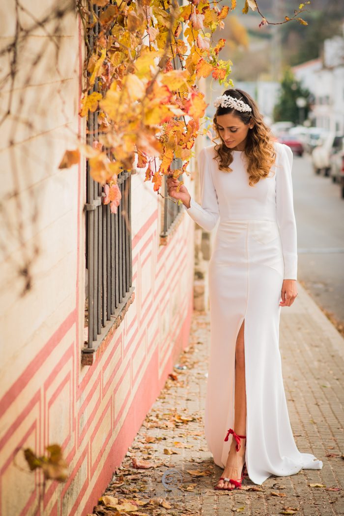 Este es un vestido de novia a medida diseñado por María Palomo