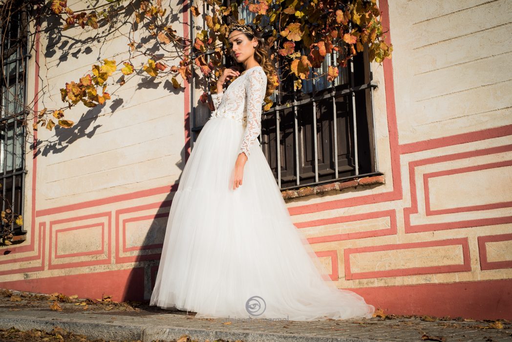 foto portada vestidos de novia 2024 diseño María Palomo