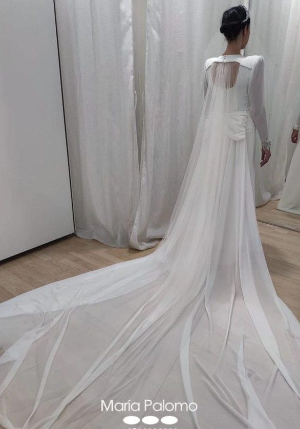 comprar vestidos de novia 2024, cola larga. Diseño exclusivo María Palomo