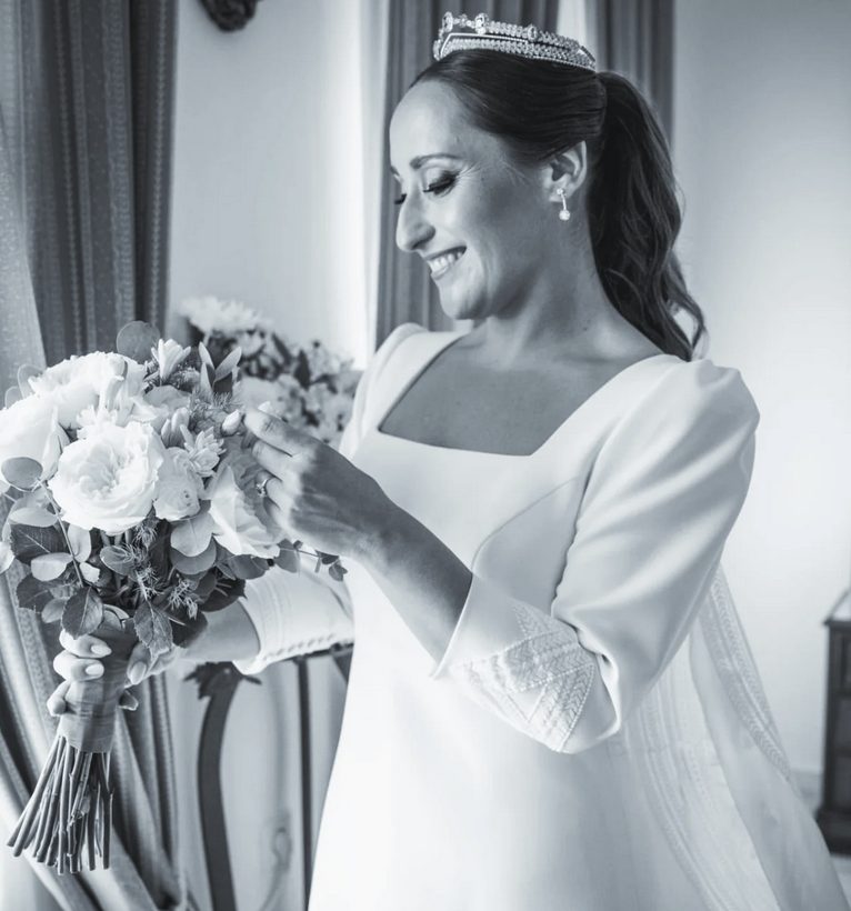 Cristina, novia María Palomo, reserva tu primera cita presencial para diseñar vestido de novia a medida con María Palomo
