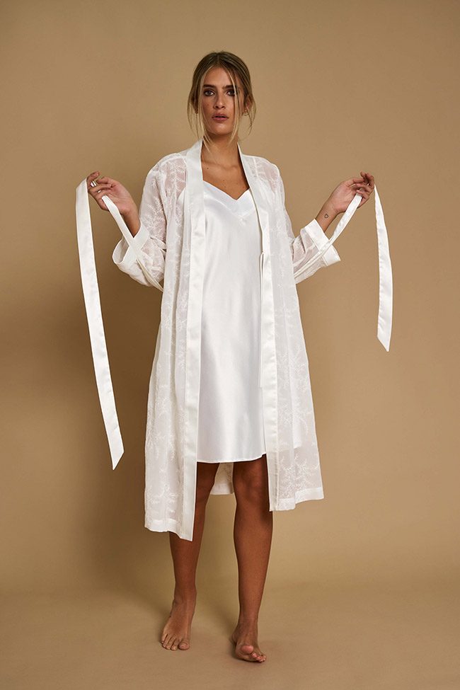 How to choose the size of your bridal robe