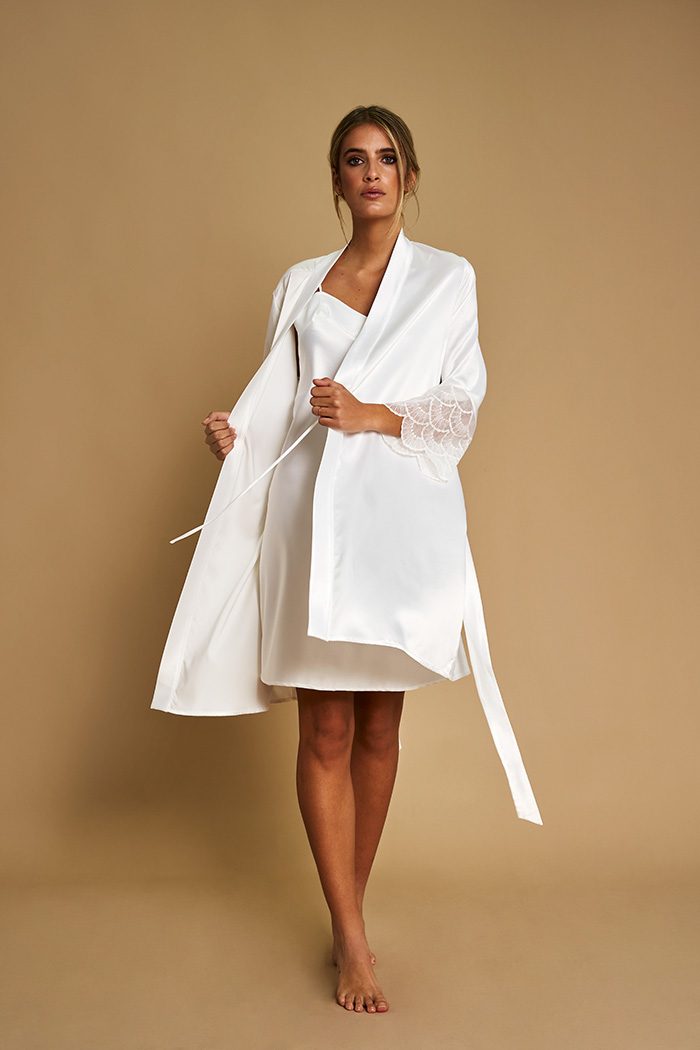 Plain short bridal robe