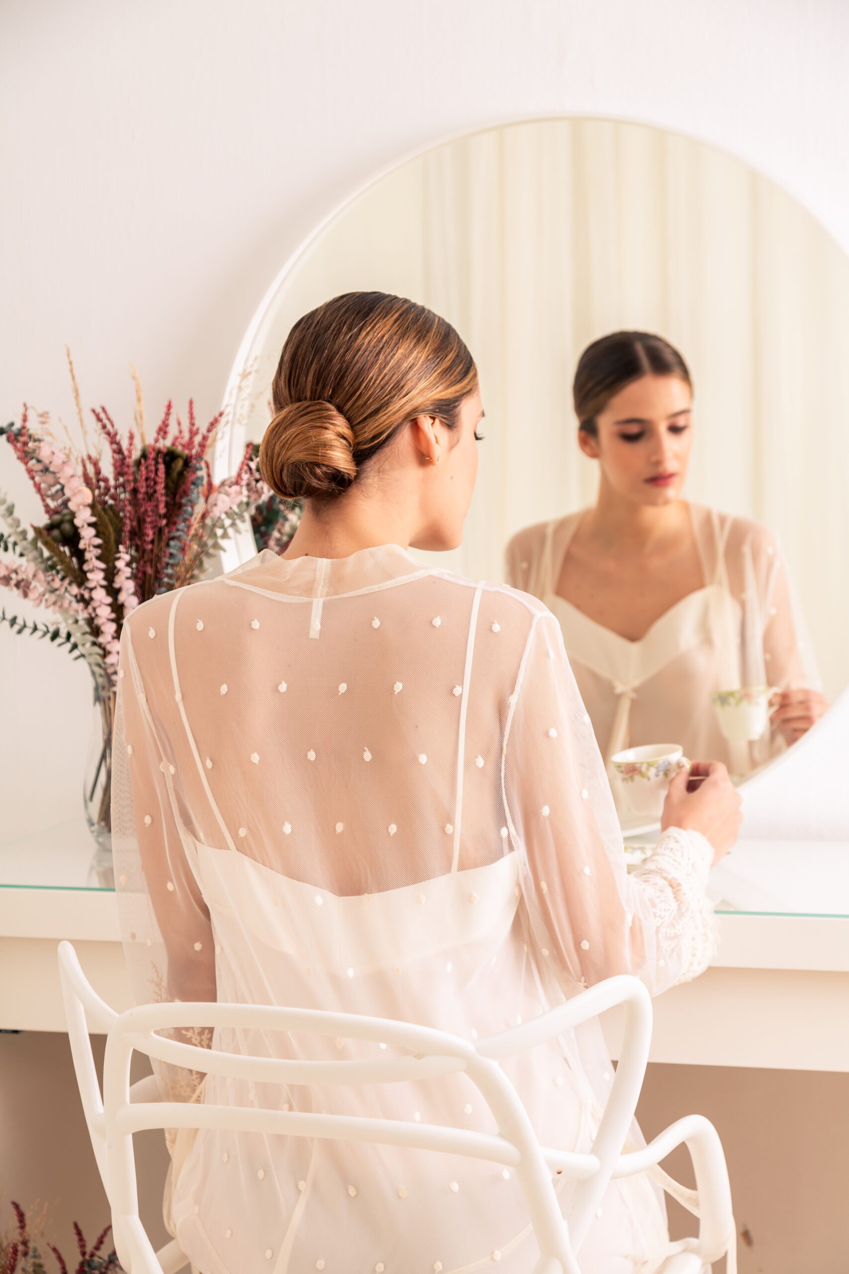 Qué bata eres según tu signo del zodiaco: 12 estilos de novia, 12 batas perfectas 7 CELINE 03 1 scaled
