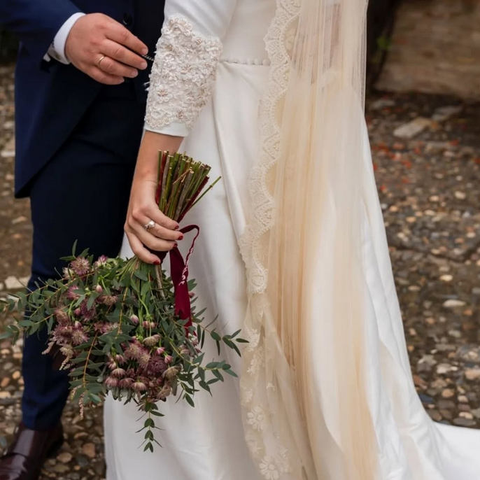 cuarta tendencia en vestidos de novia para 2025 tonos beige y tostados comprar vestidos de novia para 2025