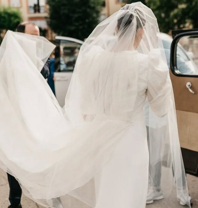 3 tendencias en peinados de novia para 2025 6 Diseña tu vestido de novia soñado con María Palomo Couture
