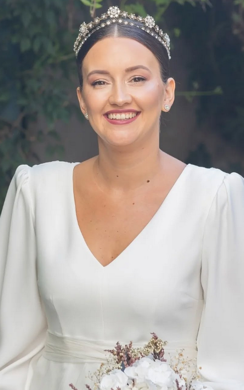 2 tendencias en maquillaje de novia para 2025 8 Nieves, novia María Palomo, reserva tu primera cita presencial para diseñar vestido de novia a medida con María Palomo