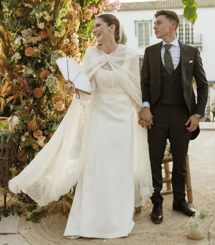 tendencia vestidos de novia 2026 Ana y los drapeados diseño María Palomo Contacta con María Palomo para vestidos de novia para 2025