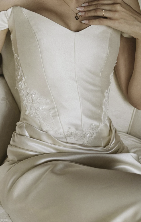 tendencia vestidos de novia 2026 corsé novia María Palomo Vanessa comprar vestidos de novia para 2025