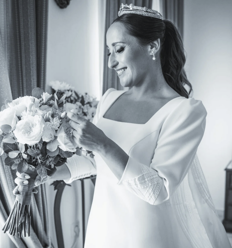 Tendencias en zapatos de novia para 2026: elegancia en cada paso 5 Cristina, novia María Palomo, reserva tu primera cita presencial para diseñar vestido de novia a medida con María Palomo